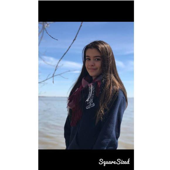 Meet your Posher, Jessica - Picture 1 of 1